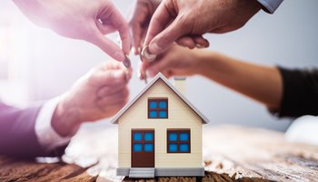 4 reasons to invest in real estate crowdfunding